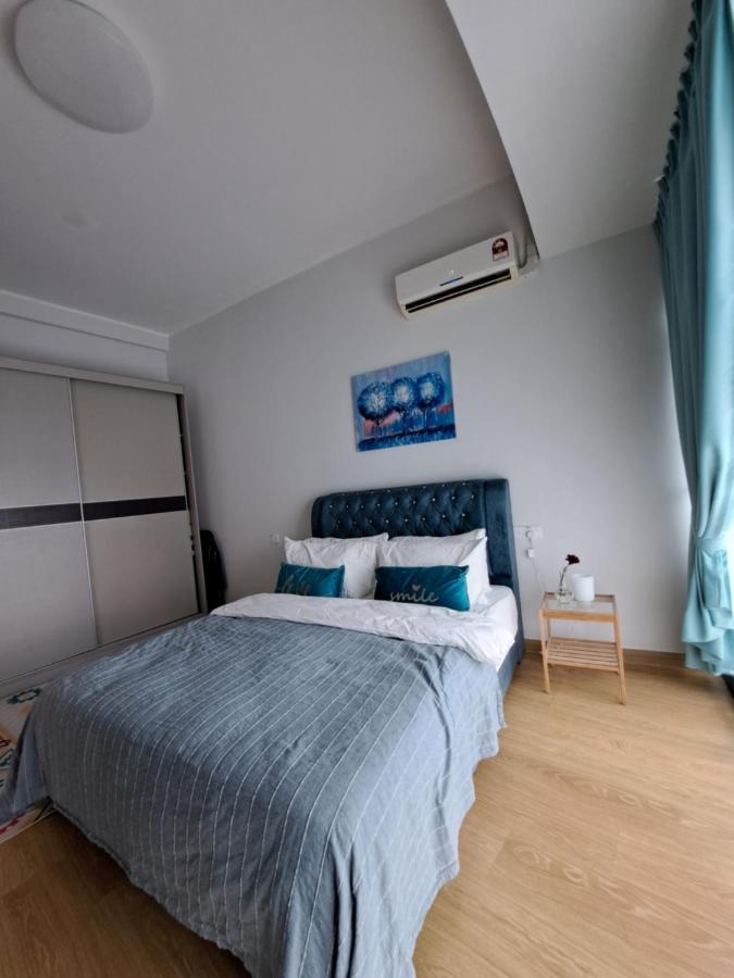 Cozy Home Country Garden At Dangabay Of Jb, Free Wifi And Streaming Джохор Бахру Екстериор снимка