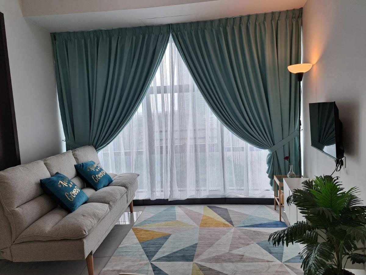 Cozy Home Country Garden At Dangabay Of Jb, Free Wifi And Streaming Джохор Бахру Екстериор снимка
