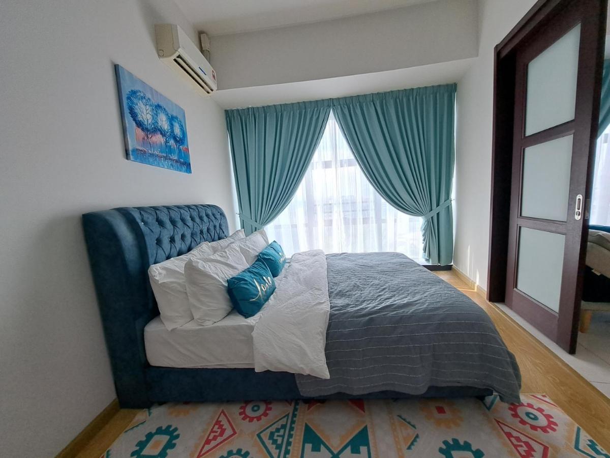Cozy Home Country Garden At Dangabay Of Jb, Free Wifi And Streaming Джохор Бахру Екстериор снимка