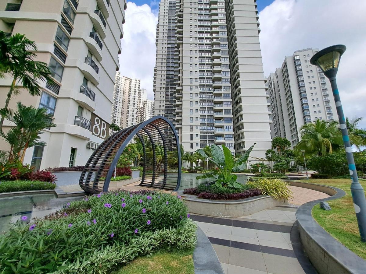 Cozy Home Country Garden At Dangabay Of Jb, Free Wifi And Streaming Джохор Бахру Екстериор снимка
